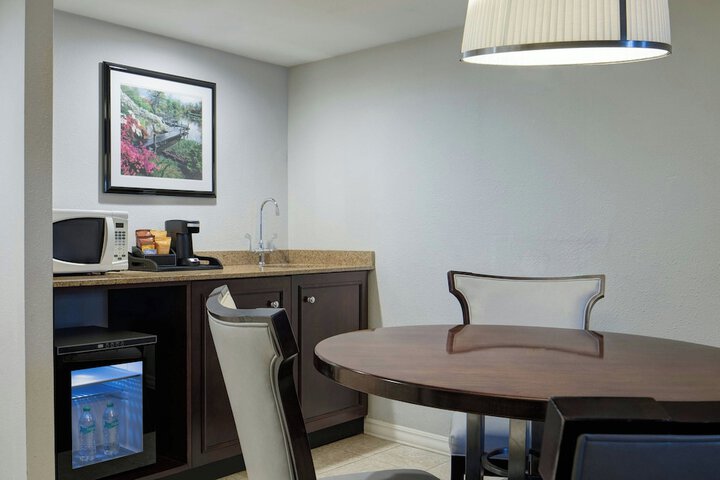 Sheraton Westport Chalet Hotel St. Louis