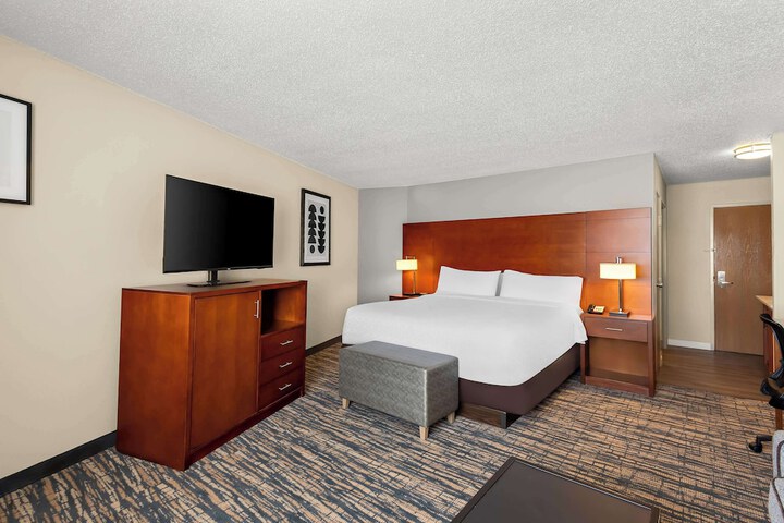 Best Western Fremont / Angola I-80/90 Toll Road