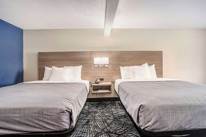 Room 20 of 38