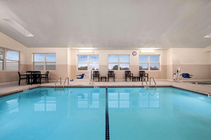 Pool 2 of 24