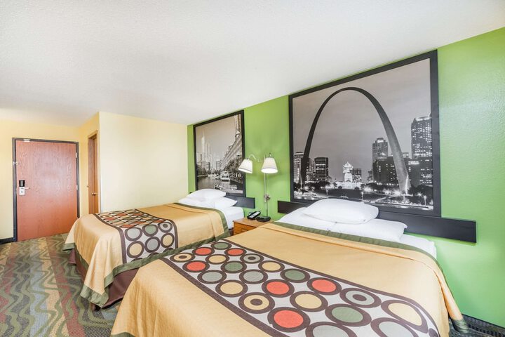 Room 12 of 17