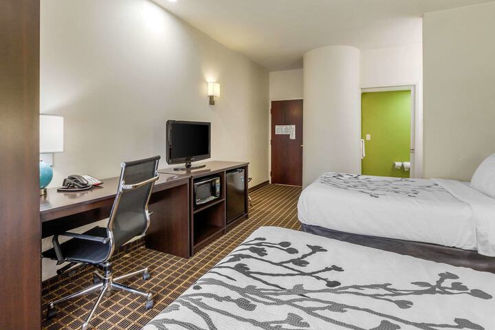 Room 21 of 31