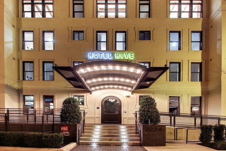 Hotel 2 of 111