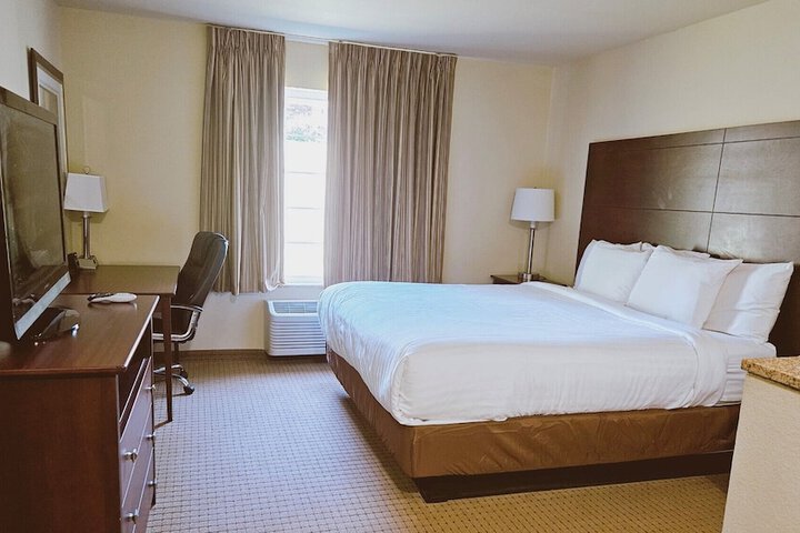 Cobblestone Inn & Suites - Bloomfield