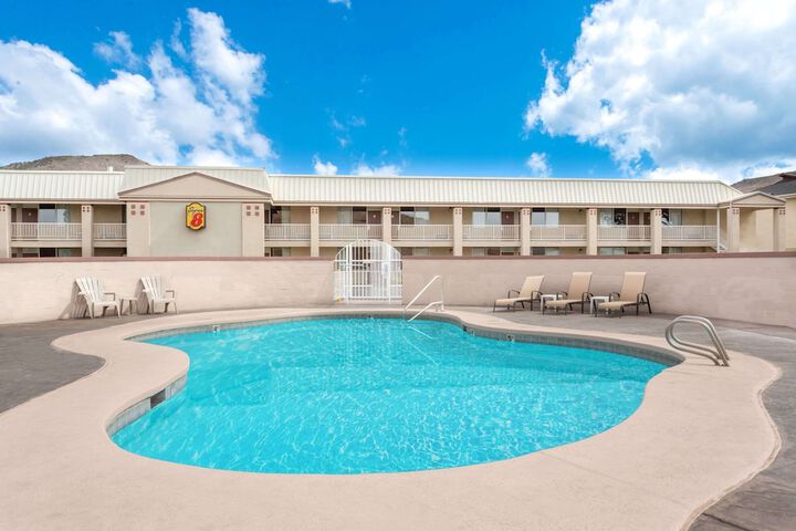 Pool 2 of 22