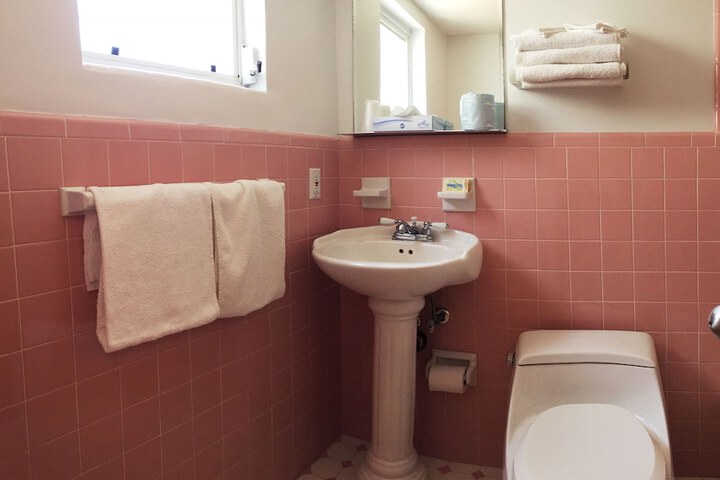 Room 35 of 77