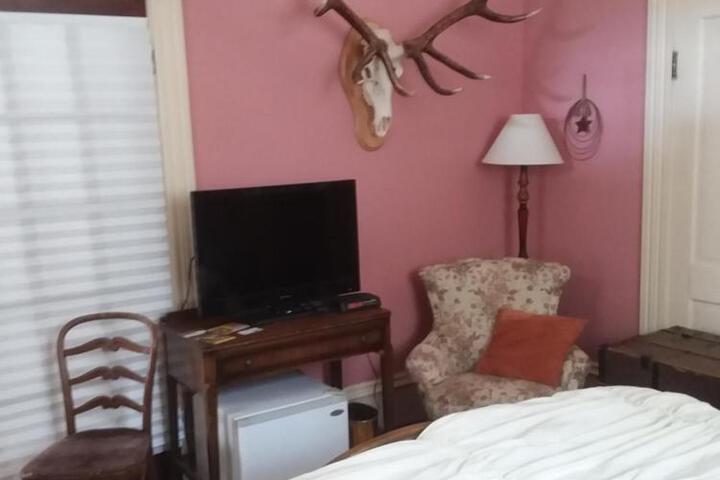 The Mays Place Bed and Breakfast