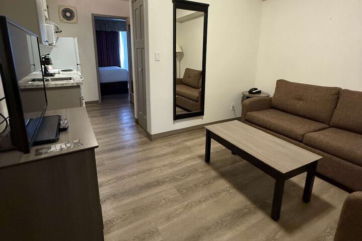 Super 8 by Wyndham Dawson Creek