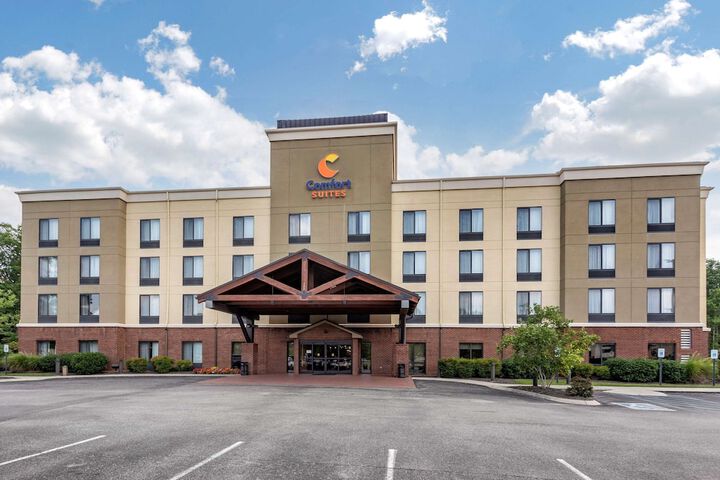 Comfort Suites Manchester near Arnold AFB