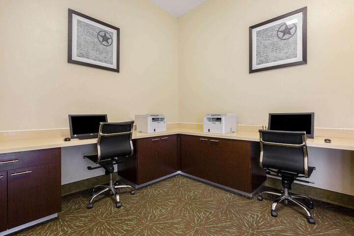 Business Center 53 of 54