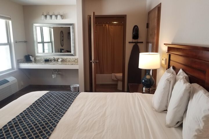 Room 54 of 87