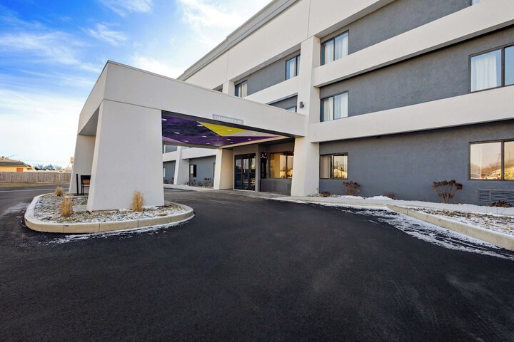 Hotel 2 of 58