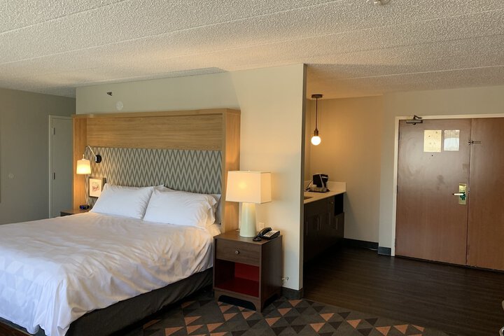 Holiday Inn Chicago Nw Crystal Lk Convention Center by IHG