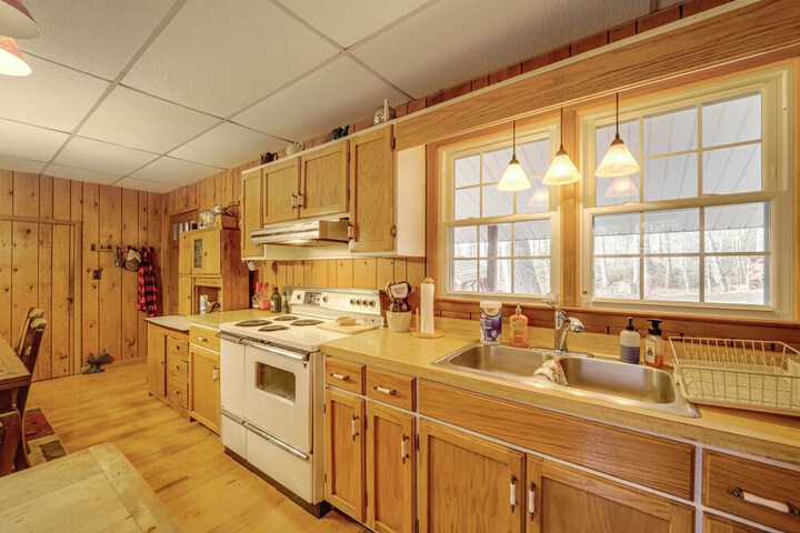 Rustic Linville Falls Cottage w / Fire Pit!