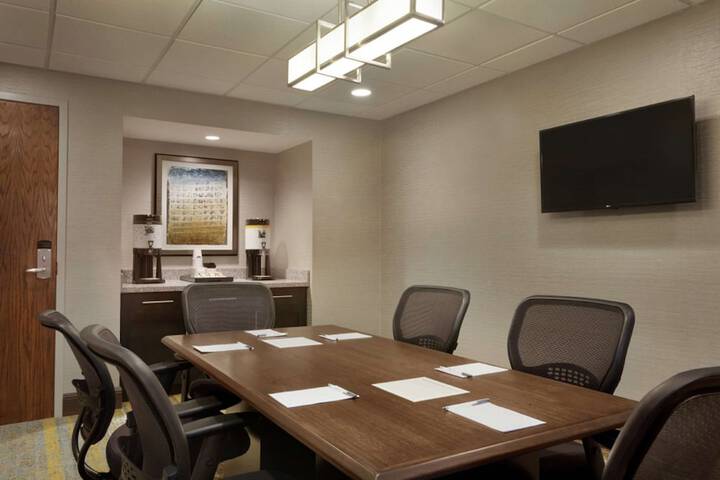 Hampton Inn & Suites Springdale