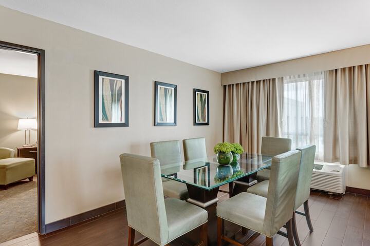 Room 26 of 115