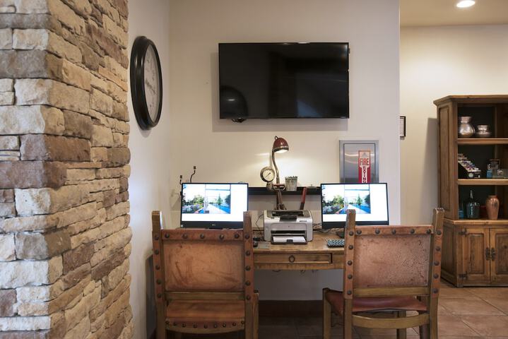 Business Center 83 of 93