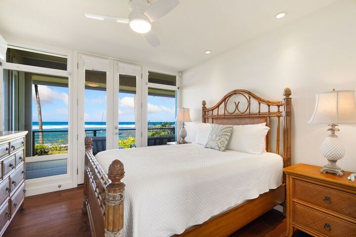 King Hale 4 Bedroom Home by RedAwning