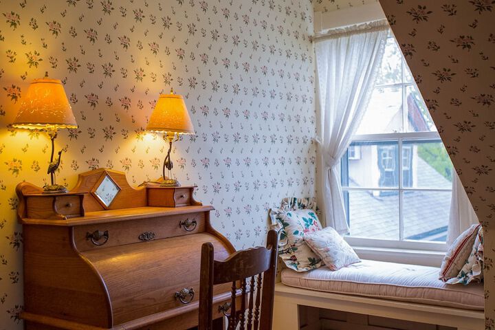 Room 40 of 132