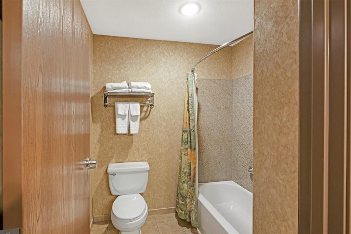 Best Western Plus Kelly Inn & Suites