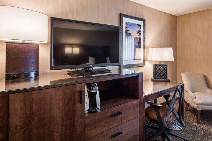 Best Western Plus Flathead Lake Inn & Suites