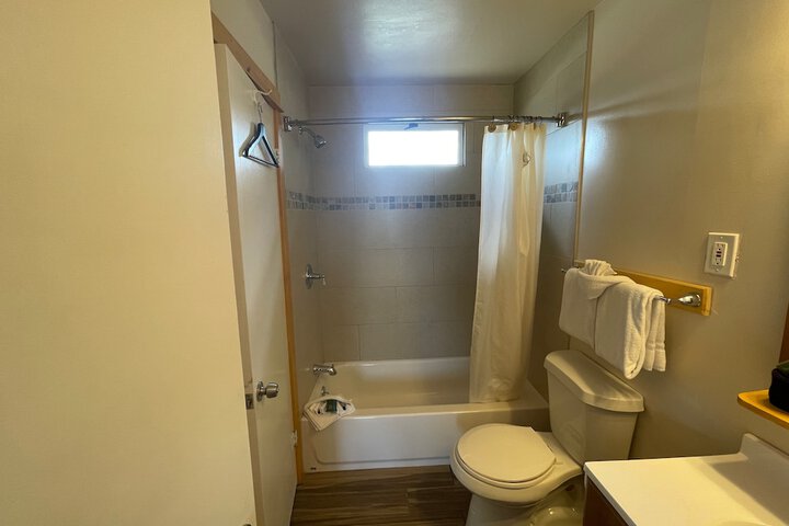 Room 72 of 113