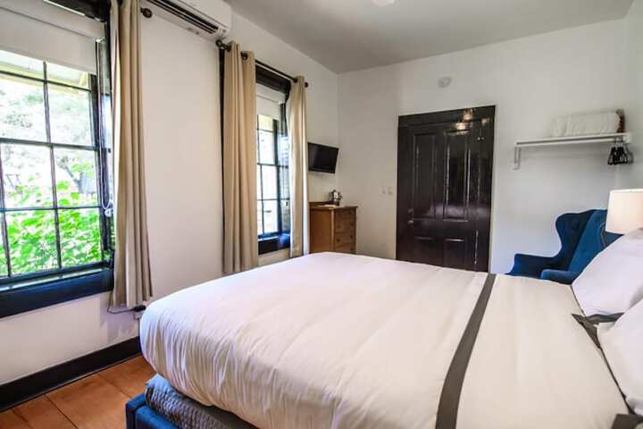 Room 32 of 56