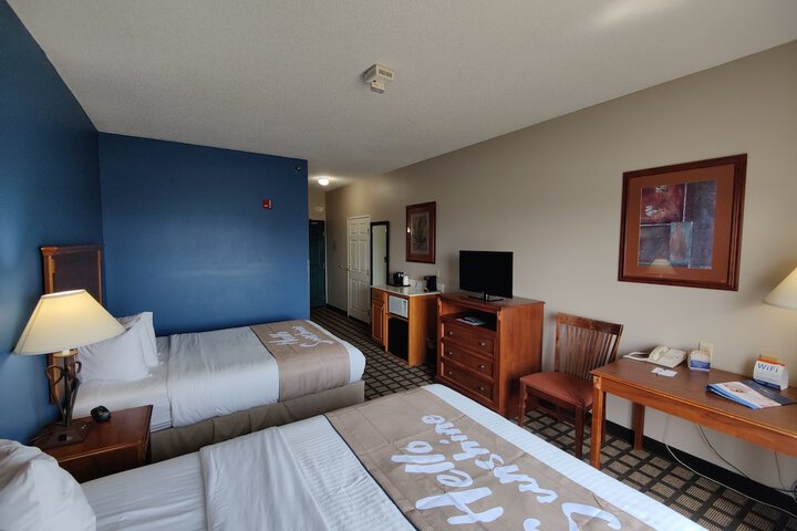 Baymont by Wyndham Albany MN