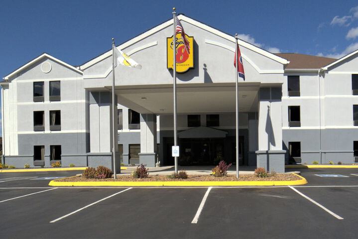 Hotel 3 of 29