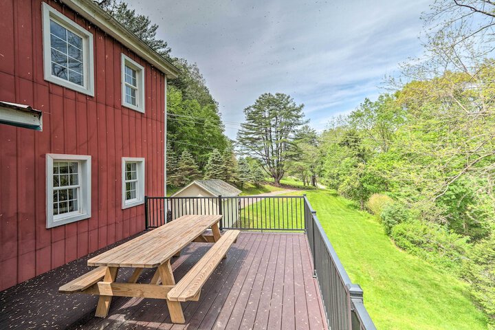 The Millersburg Mountain House Getaway w / Gazebo!