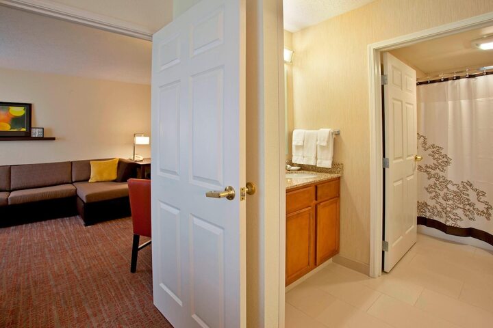 Room 14 of 22