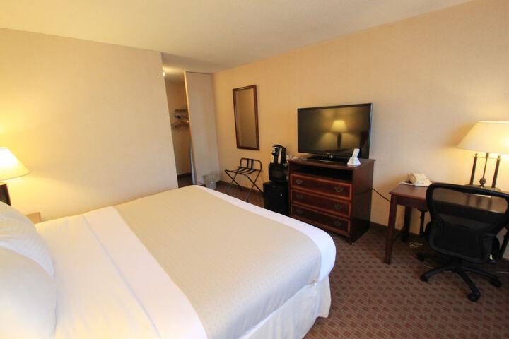 Room 83 of 113