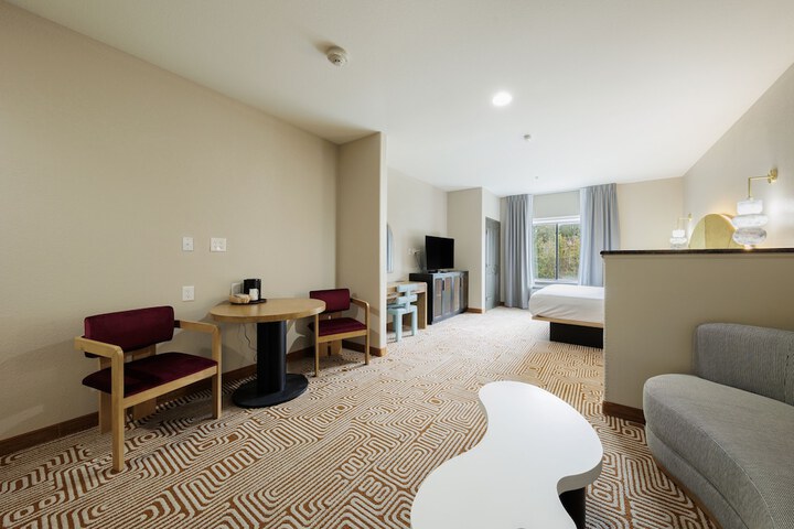 Room 30 of 43