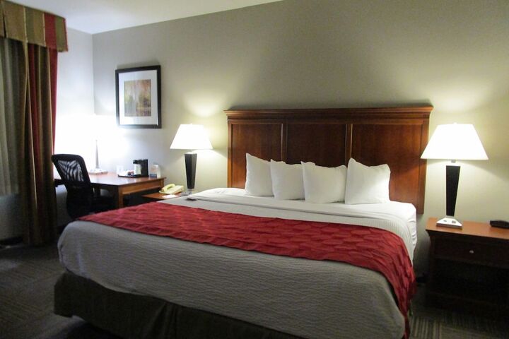 Room 16 of 76