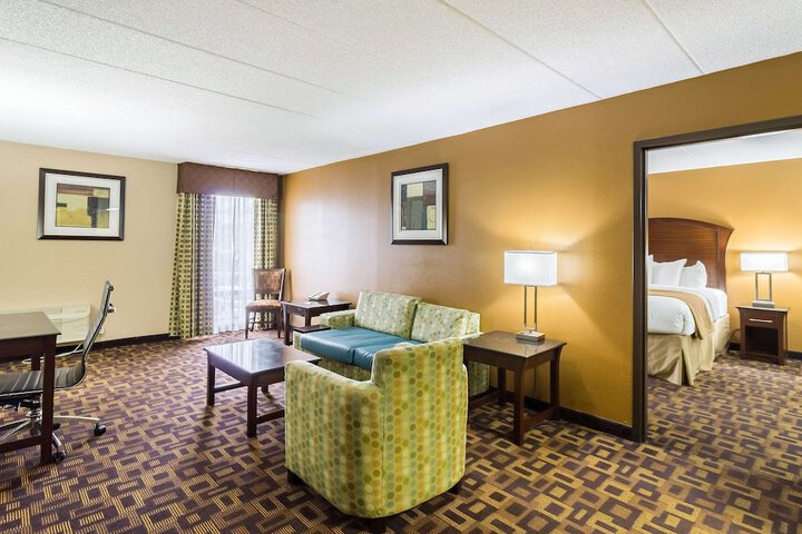 Room 19 of 33