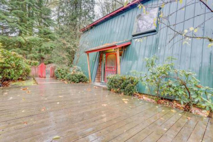 Red Stone Cabin