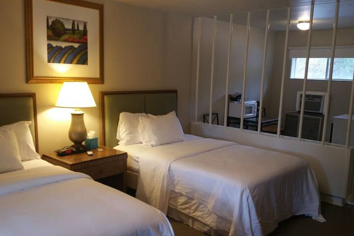 Room 30 of 43
