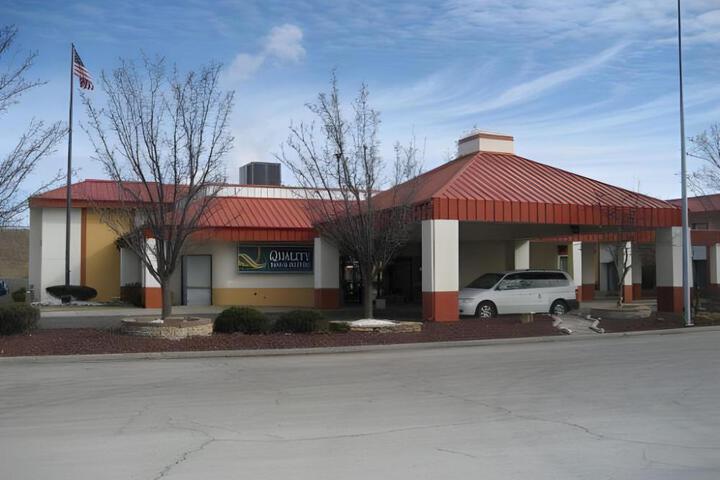 Quality Inn & Suites Kansas City I-435n Near Sports Complex