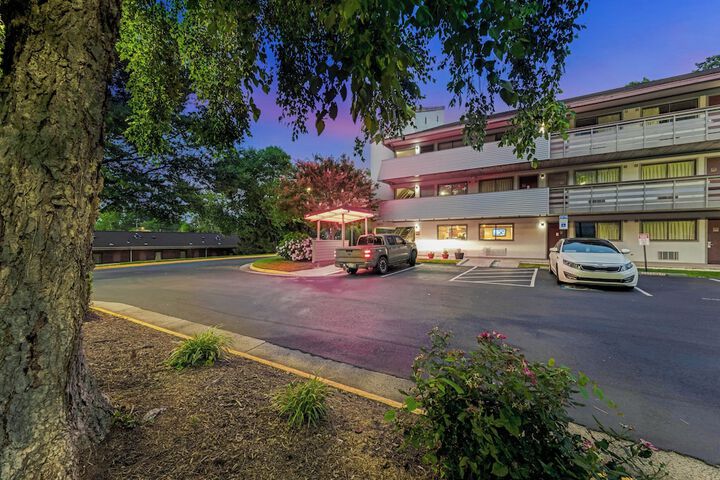 Hotel 4 of 32