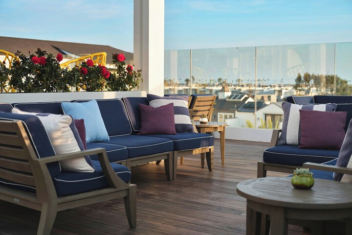 Lido House Autograph Collection