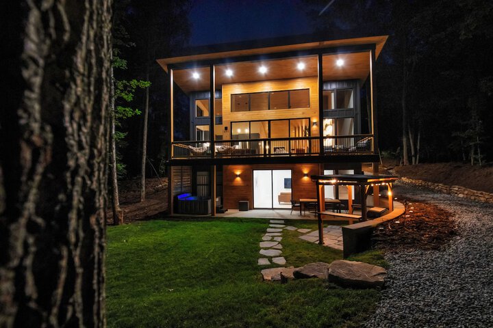 Zoka - Modern Mountain Retreat