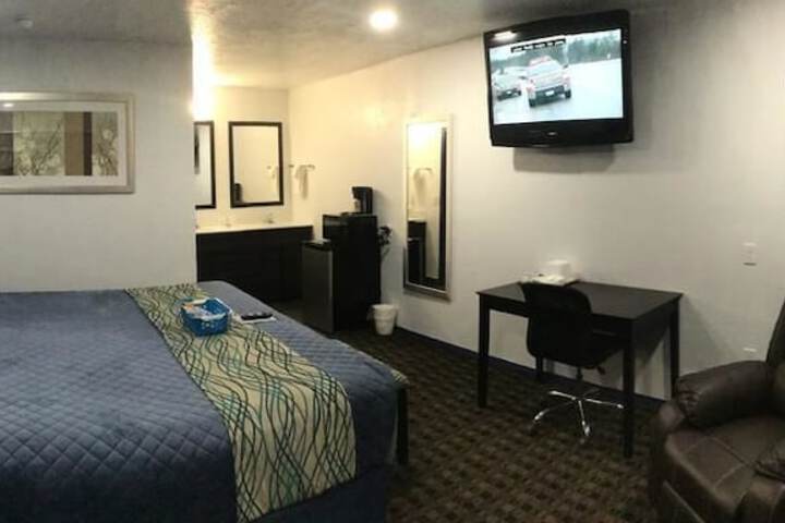 Room 34 of 47