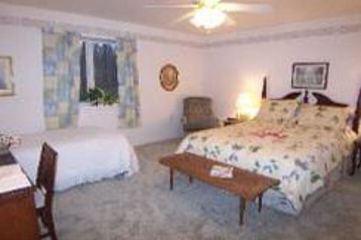 Tree Top Bed & Breakfast