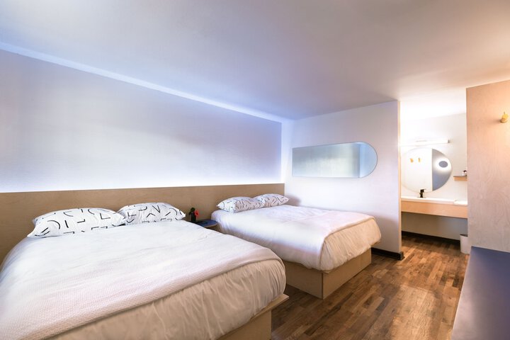 Room 20 of 35