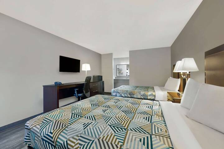Room 9 of 19