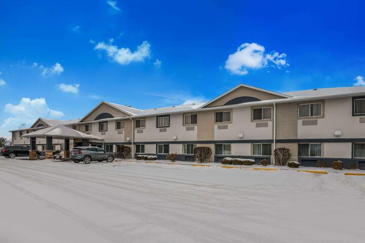 Hotel 2 of 35