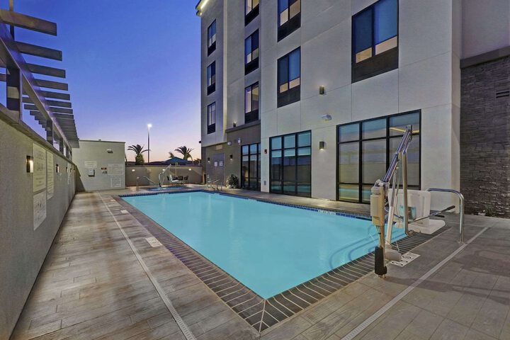 Pool 4 of 41
