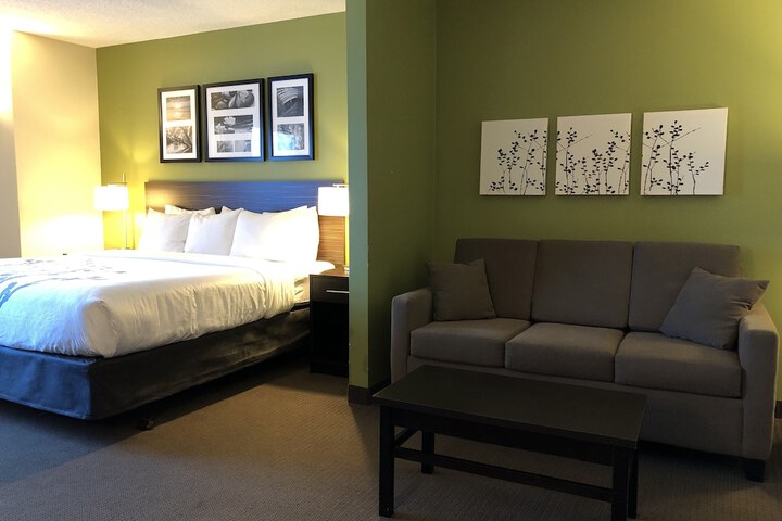 Room 48 of 72