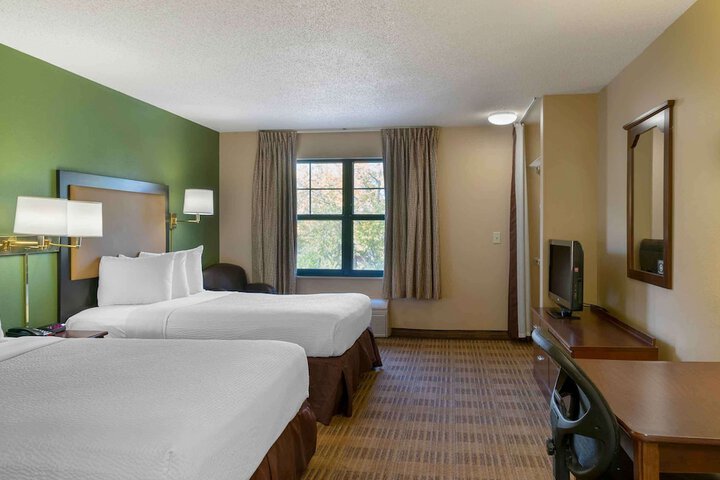 Room 11 of 29