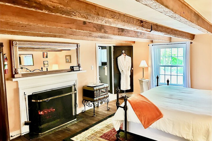 Room 20 of 93